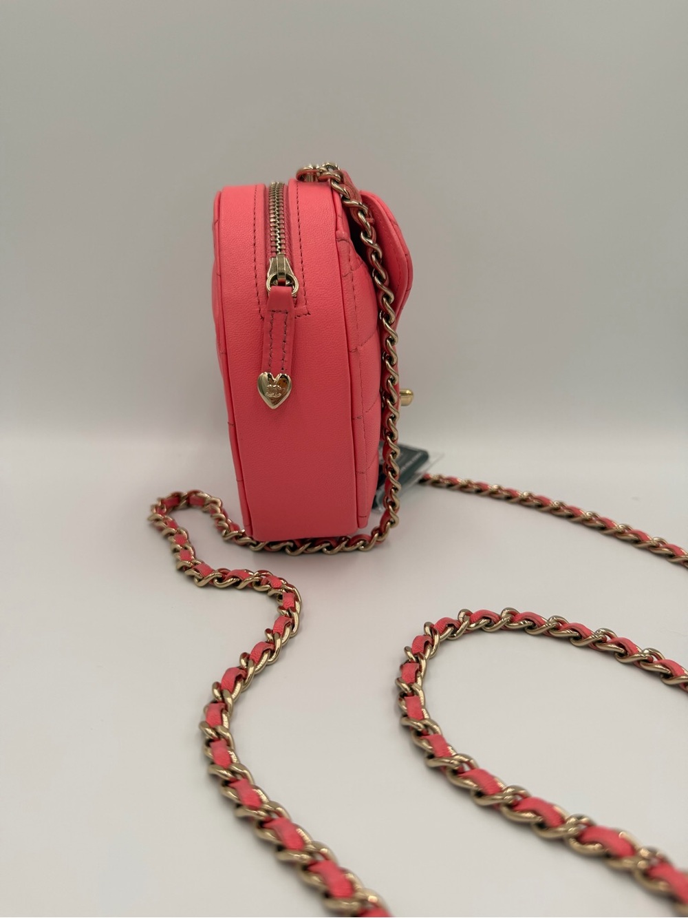 Chanel CC In Love Heart Bag Small Coral Pink Lambskin 22S - Picture 2 of 13